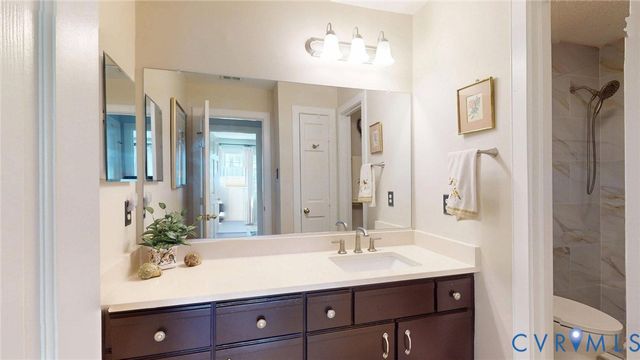 24 Spinnaker Cove Dr, Midlothian, VA 23112