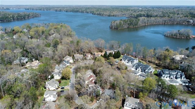 24 Spinnaker Cove Dr, Midlothian, VA 23112