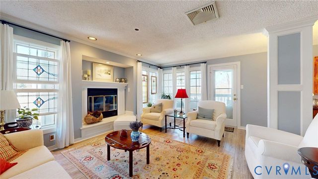 24 Spinnaker Cove Dr, Midlothian, VA 23112