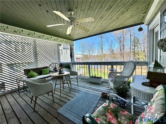 24 Spinnaker Cove Dr, Midlothian, VA 23112