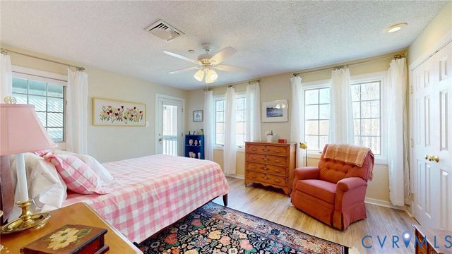 24 Spinnaker Cove Dr, Midlothian, VA 23112