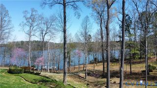 24 Spinnaker Cove Dr, Midlothian, VA 23112