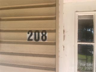 208 Virginia Avenue W, Bessemer City, NC 28016