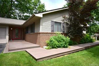 10430 Elizabeth Street, Pinckney, MI 48169