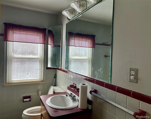 11465 Leverne Road, Redford, MI 48239