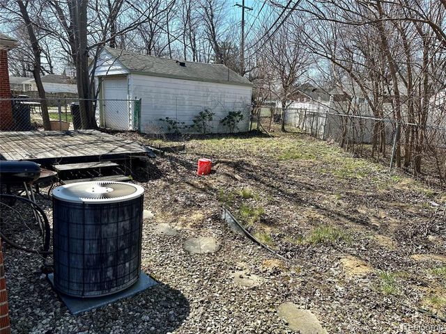 11465 Leverne Road, Redford, MI 48239