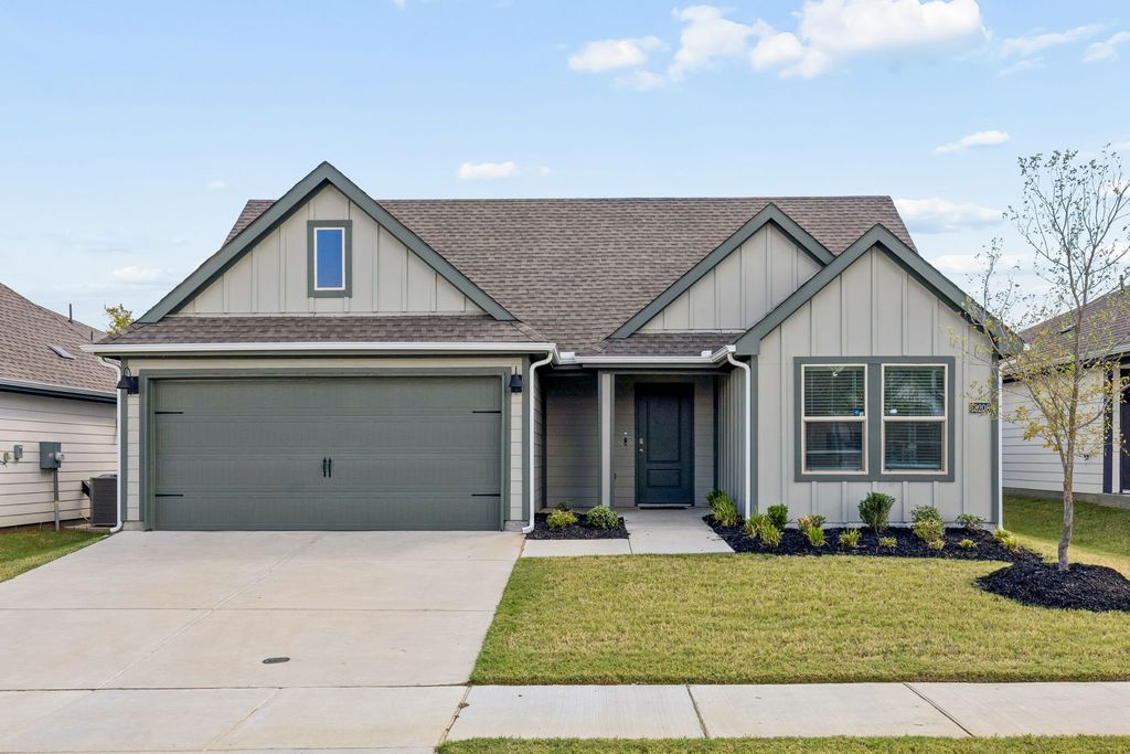 13208 Rich Lane, Providence Village, TX 76227 — exterior