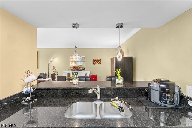 2885 Palm Beach BLVD 507, Fort Myers, FL 33916