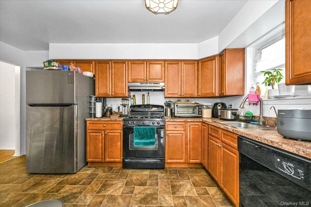 146-43 27th Avenue, Flushing, NY 11354