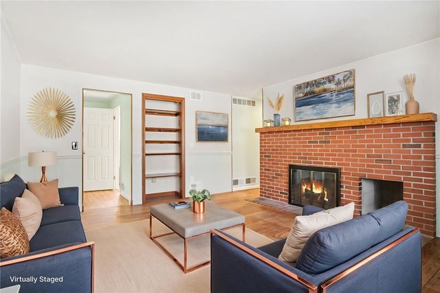 83 Hawthorne Drive, Ogden, NY 14559