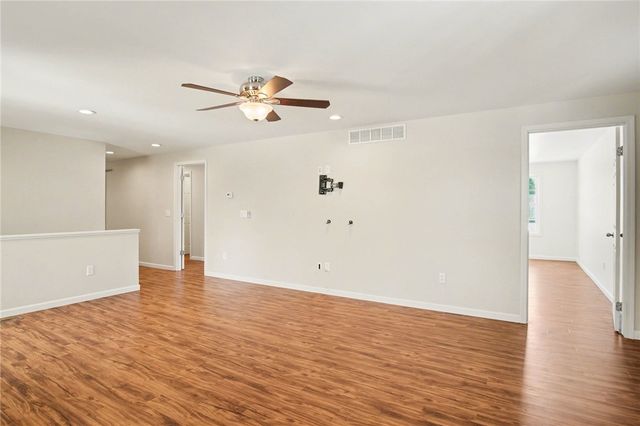 83 Hawthorne Drive, Ogden, NY 14559