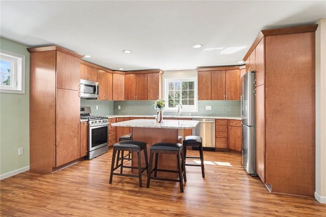 83 Hawthorne Drive, Ogden, NY 14559