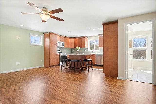 83 Hawthorne Drive, Ogden, NY 14559