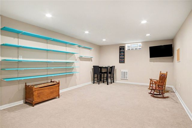 83 Hawthorne Drive, Ogden, NY 14559