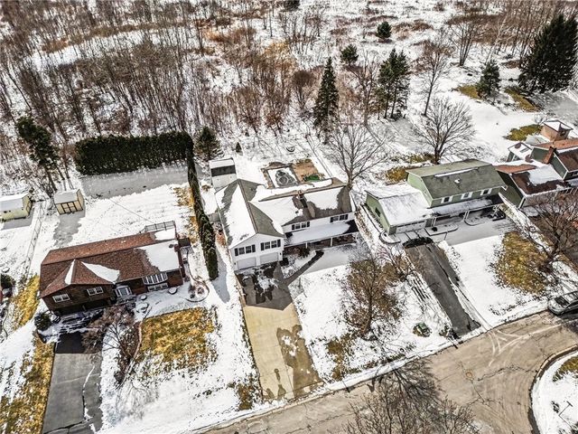 83 Hawthorne Drive, Ogden, NY 14559