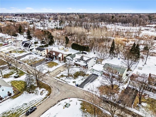 83 Hawthorne Drive, Ogden, NY 14559