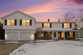 83 Hawthorne Drive, Ogden, NY 14559