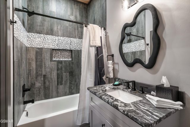 4875 Settlers View Lane, Sevierville, TN 37862