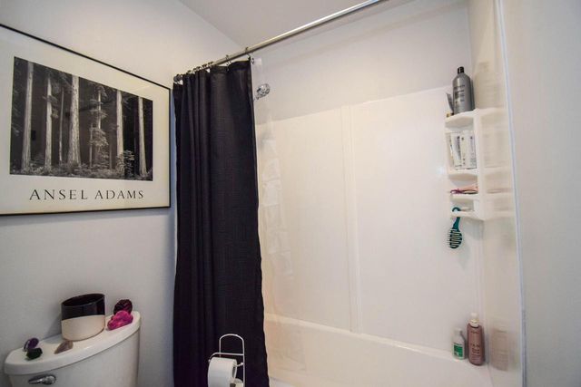 4087 College AVENUE, Milwaukee, WI 53221