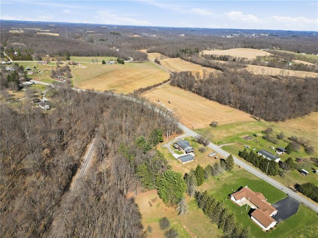 1035 Gameland Road, Donegal, PA 16025