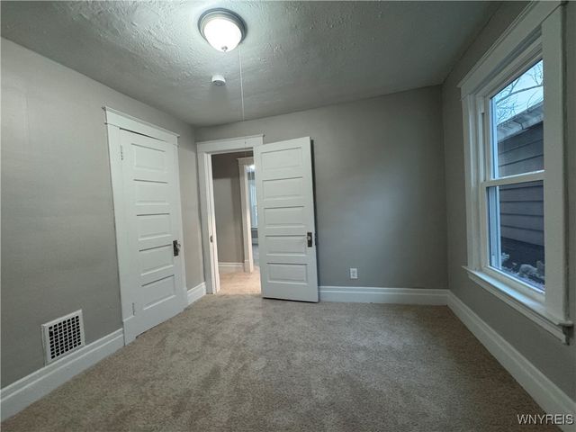 4011 Bell Street, Niagara Falls, NY 14305