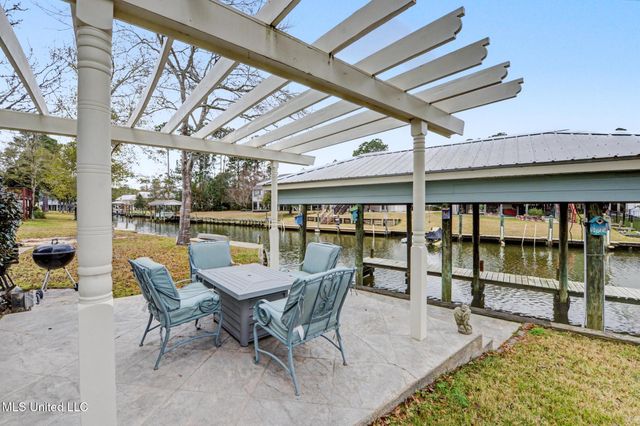 113 Youngswood Loop, Pass Christian, MS 39571