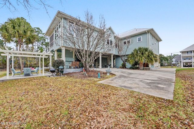 113 Youngswood Loop, Pass Christian, MS 39571