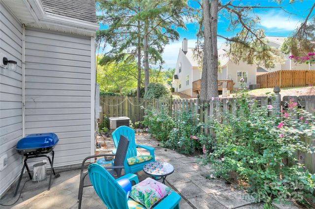8811 Roseton Lane, Charlotte, NC 28277