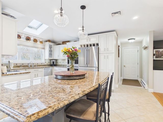 300 Country Hill Dr, Dighton, MA 02764