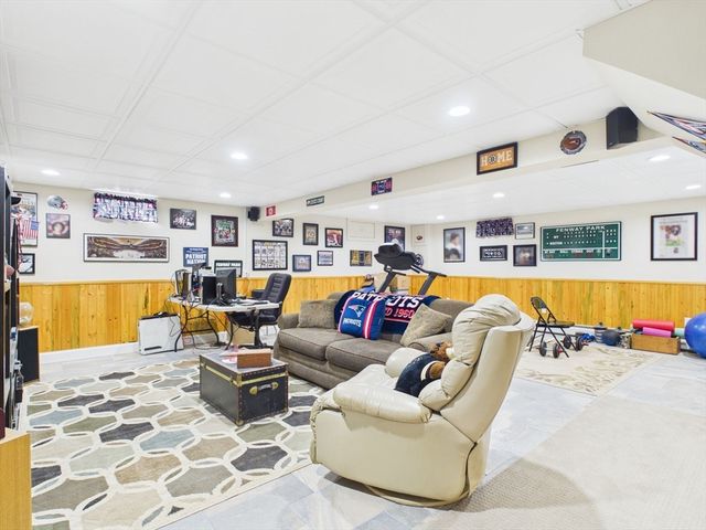 300 Country Hill Dr, Dighton, MA 02764