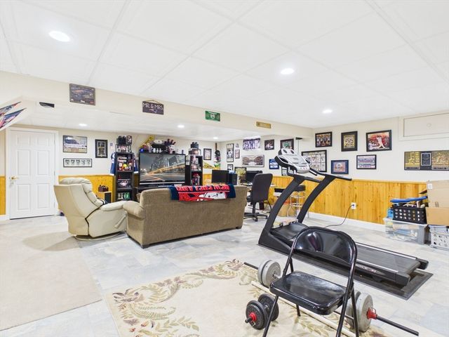 300 Country Hill Dr, Dighton, MA 02764