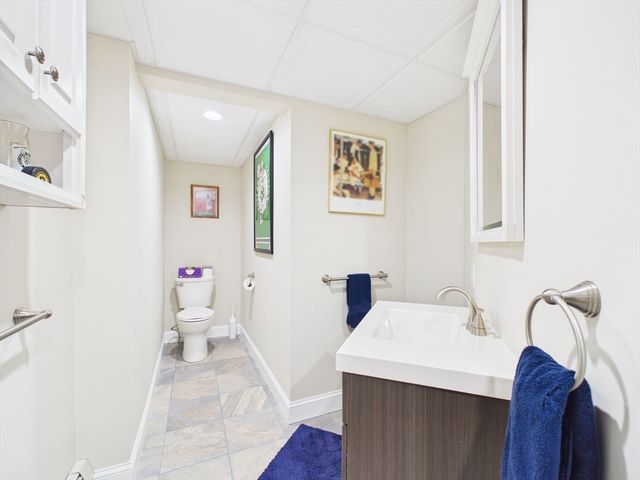 300 Country Hill Dr, Dighton, MA 02764