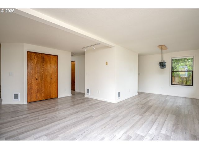 550 Se 58TH Ave, Portland, OR 97215