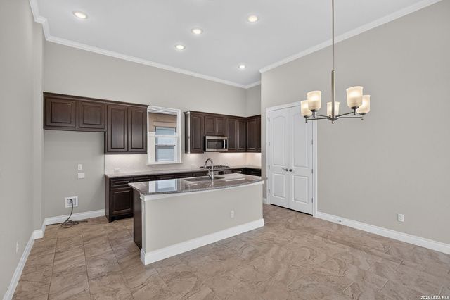 122 Rivalto Dr, Horseshoe Bay, TX 78657
