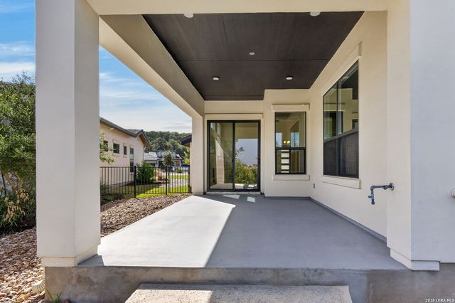 122 Rivalto Dr, Horseshoe Bay, TX 78657
