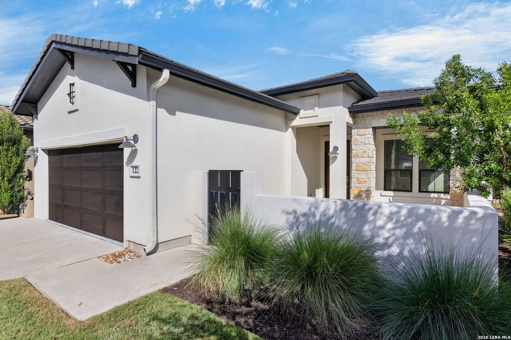 122 Rivalto Dr, Horseshoe Bay, TX 78657