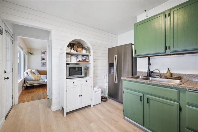 5822 N Elgin St, Spokane, WA 99205