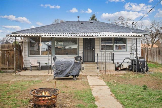 5822 N Elgin St, Spokane, WA 99205