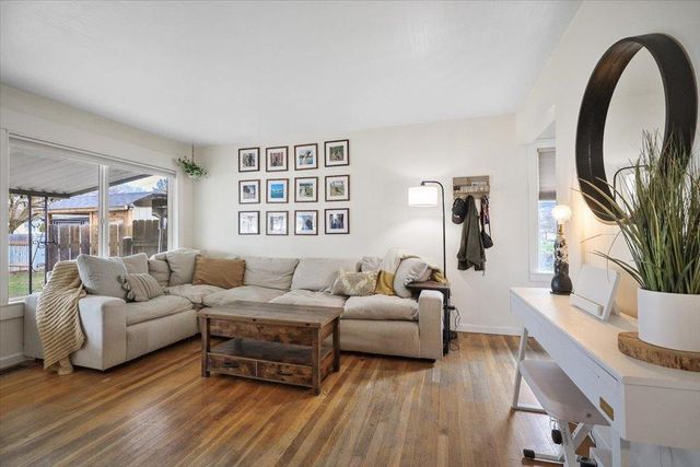 5822 N Elgin St, Spokane, WA 99205