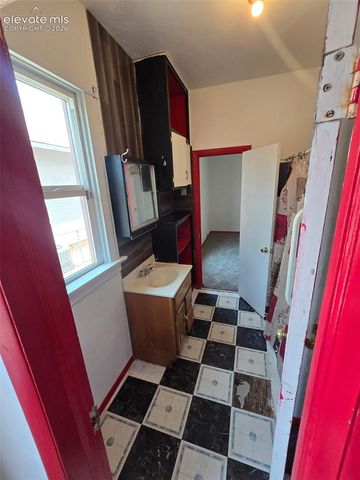 1410 E 6th Street, Pueblo, CO 81001