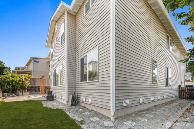 14020 SE 282nd Street, Kent, WA 98042