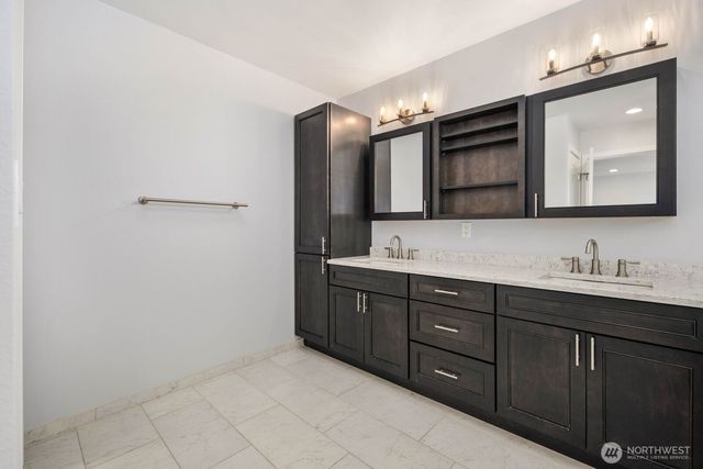 14020 SE 282nd Street, Kent, WA 98042