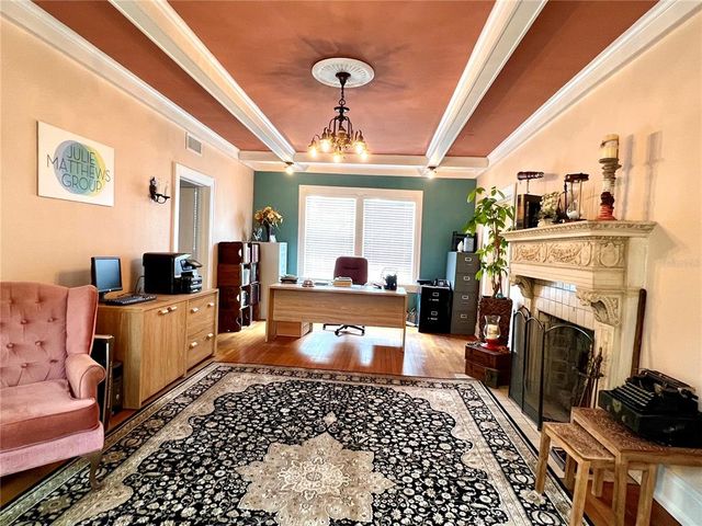 725 W CENTRAL AVENUE, Winter Haven, FL 33880