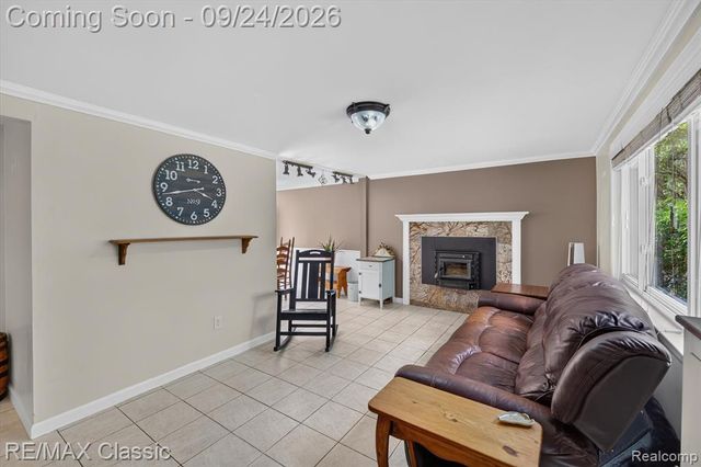 505 E Baker Road, Highland, MI 48357