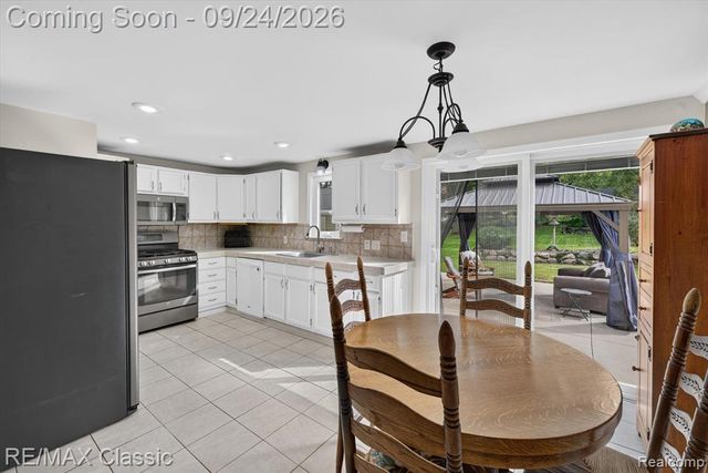 505 E Baker Road, Highland, MI 48357