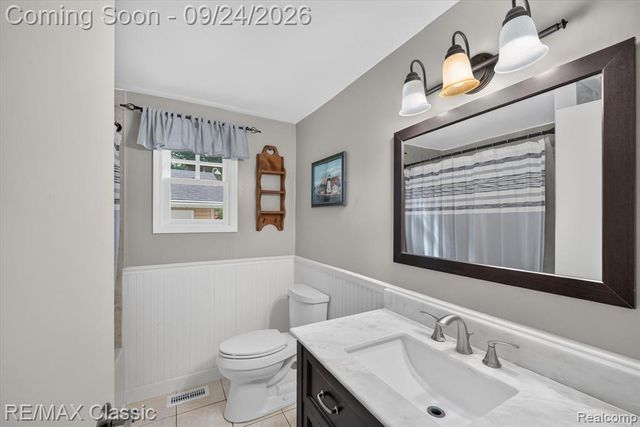 505 E Baker Road, Highland, MI 48357