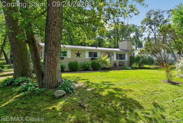 505 E Baker Road, Highland, MI 48357