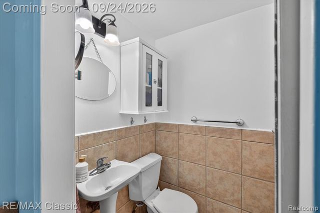 505 E Baker Road, Highland, MI 48357