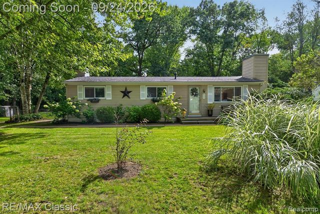 505 E Baker Road, Highland, MI 48357