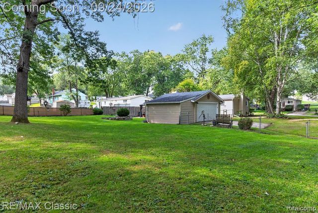 505 E Baker Road, Highland, MI 48357